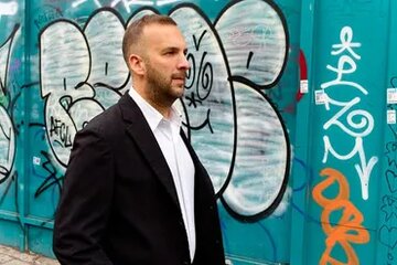 Postura Histórica do Líder do Partido Verde do Reino Unido: "Eu Sou Antissionista!"