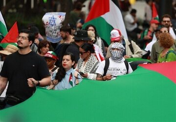 پیرس میں فلسطین کے حق میں بڑا احتجاج،قتل عام دوبارہ نہیں کے نعرے