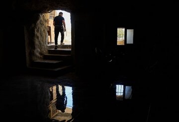 گزارش تصویری/ فلسطینی‌ها به زندگی در غارها پناه بردند