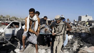 سعودی جنگی طیاروں کا تعز کے بازار پر حملہ؛ 50 یمنی شہید اور زخمی