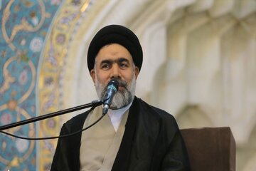 Hucetu'l-Îslam wel-Muslimîn Mîrşefî'î got: Di şert û mercên niha de, dua ji bo têkçûna dijminan yek ji erkên me yên sereke ye