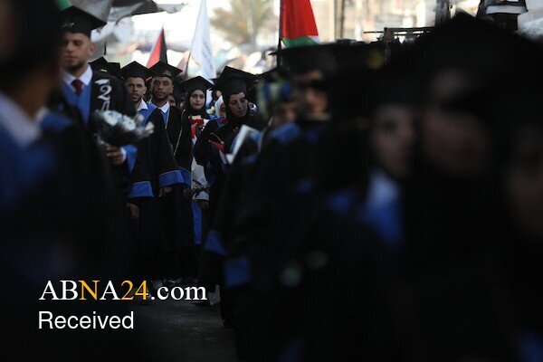 جشن فارغ‌التحصیلی دانشجویان فلسطینی در اردوگاه نصیرات غزه