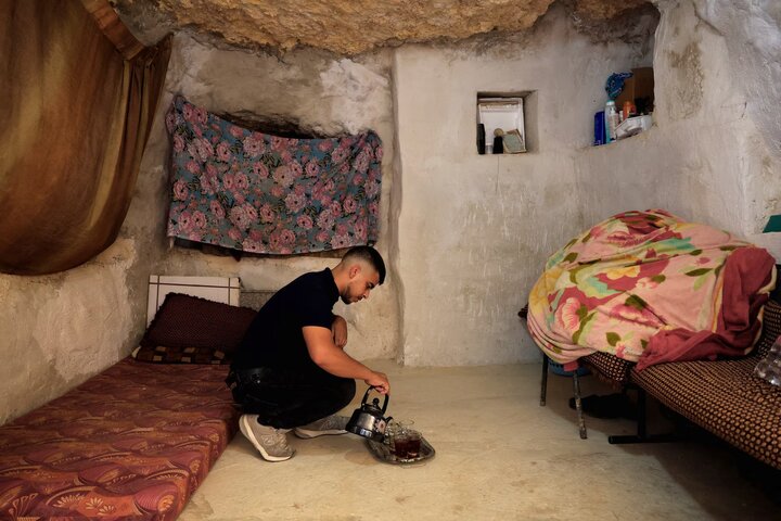 گزارش تصویری/ فلسطینی‌ها به زندگی در غارها پناه بردند