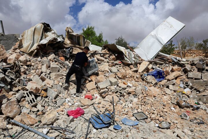 گزارش تصویری/ فلسطینی‌ها به زندگی در غارها پناه بردند