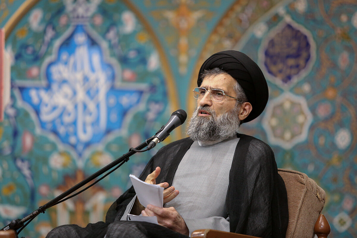 آیت‌الله شبیری زنجانی الگویی از تواضع، زهد و خدمت به مردم بود