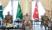 Saná amenaza con responder; Arabia Saudí intensifica sus ataques contra la infraestructura civil de Yemen