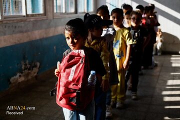 تقرير مصور/ أطفال غزة يعودون إلى مقاعد الدراسة وسط الدمار بفعل العدوان الصهيوني الغاشم