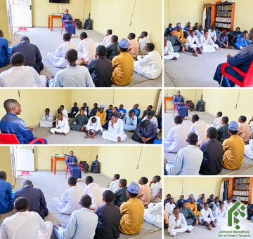 BURUNDI: Programu ya Kiroho ya Jumatatu Yaendesha katika Madrasah ya Imam Zainul-Abidina (as)