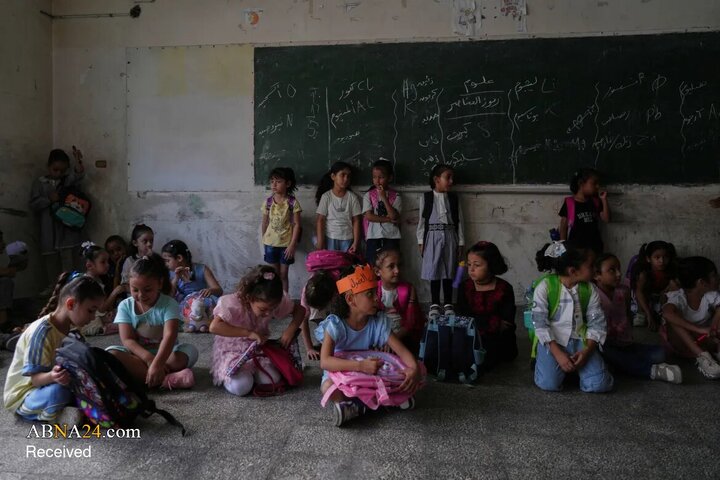 تقرير مصور/ أطفال غزة يعودون إلى مقاعد الدراسة وسط الدمار بفعل العدوان الصهيوني الغاشم