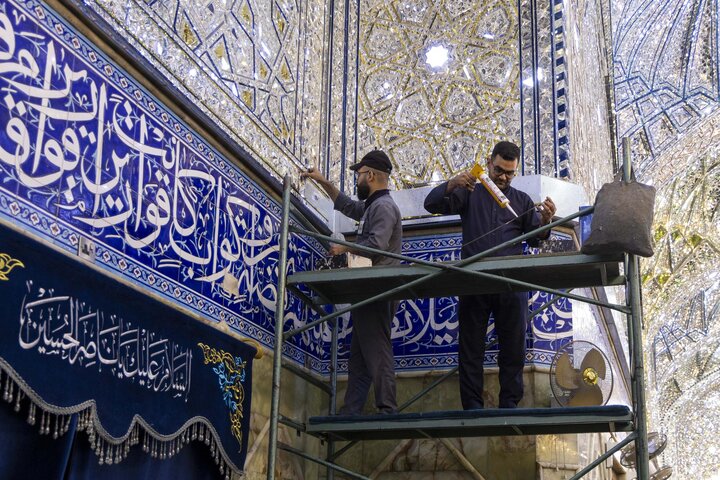 تقرير مصور/ تنفيذ أعمال التغليف في جدران حرم مرقد أبي الفضل العباس (عليه السلام)