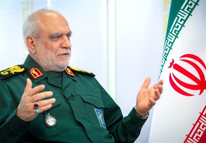 مظلومیت مجاهد خاموش در زادگاه خود؛ وقتی خبری از تصاویر سردار خادمی در فسا نیست