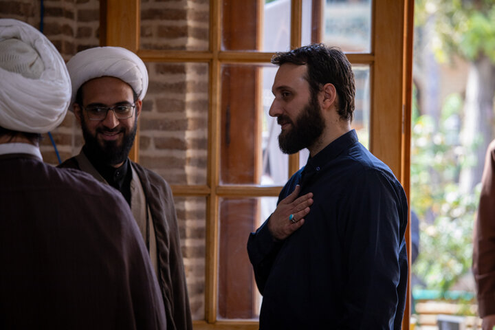 گزارش تصویری/  مراسم بزرگداشت دومین سالگرد شهادت سید حسن نصرالله در حوزه علمیه مروی
