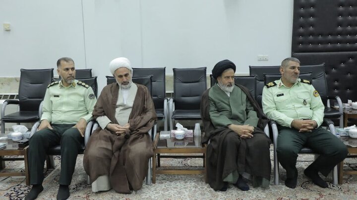 فرماندهان نظامی استان قم با آیت‌الله سعیدی دیدار کردند