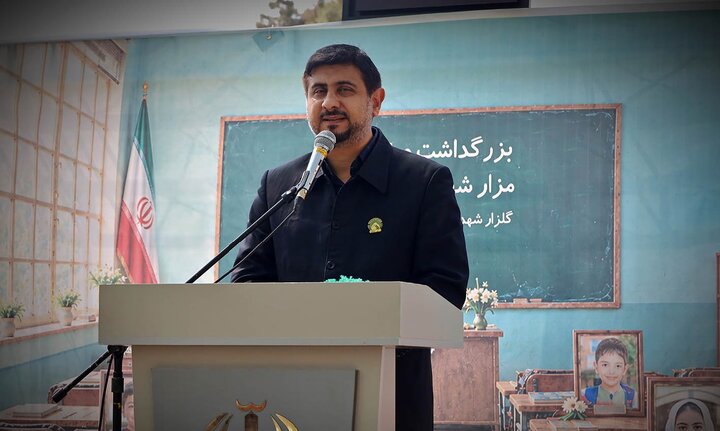 گزارش تصویری/ مراسم بزرگداشت و غبارروبی مزار شهدای دانش‌آموز