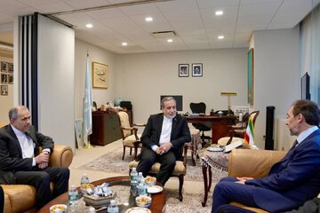 Iranian FM: International community must hold US, Israel accountable for their illegal actions