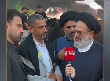 یمنی خنجر پر بوسہ، حوزہ علمیہ کے بین الاقوامی امور کے سربراہ کا مجاہدین کی بہادری کو منفرد خراجِ عقیدت