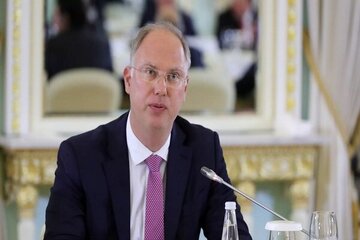 Русия: Буҳрони сӯзишвории Англия аз сиёсатҳои ҷангталабонаи Лондон сарчашма мегирад