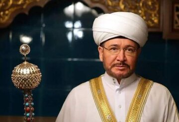 مفتي روسيا: لن تُنسى أبداً جهود الزعيم الإيراني الراحل من أجل الوحدة الإسلامية