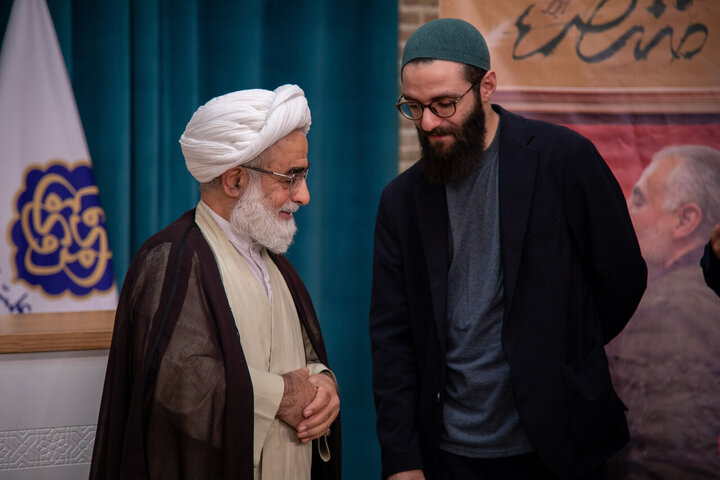 Photos: Commemoration ceremony for second martyrdom anniversary of Seyyed Nasrallah at Marvi Seminary in Tehran