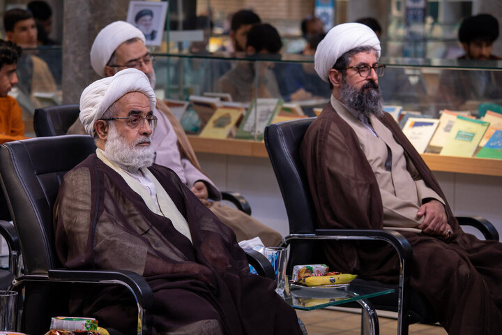 Photos: Commemoration ceremony for second martyrdom anniversary of Seyyed Nasrallah at Marvi Seminary in Tehran