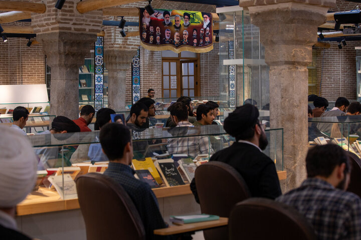 Photos: Commemoration ceremony for second martyrdom anniversary of Seyyed Nasrallah at Marvi Seminary in Tehran