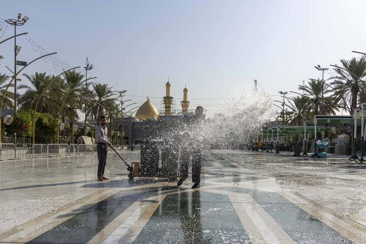 تقرير مصور/  غسل الساحة الوسطية لبين الحرمين وتنظيفها
