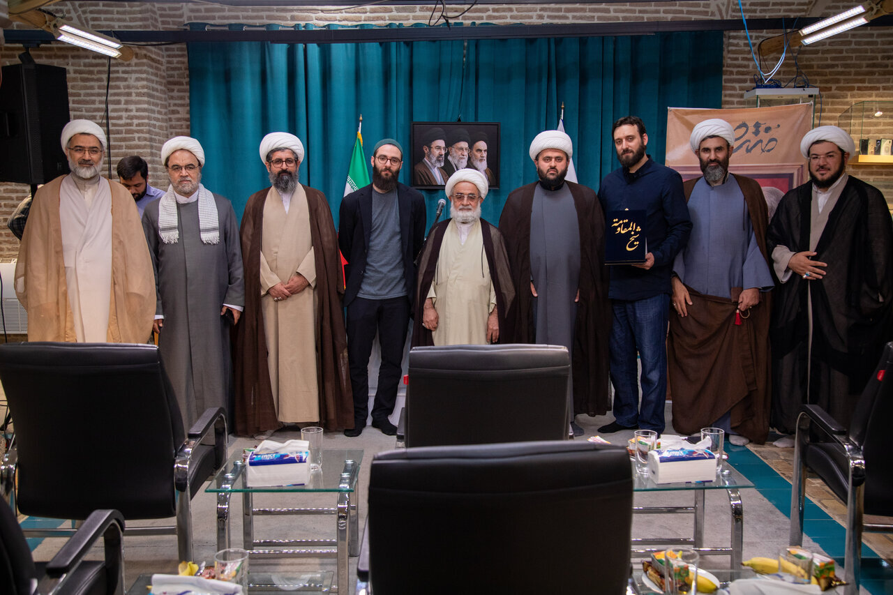 Photos: Commemoration ceremony for second martyrdom anniversary of Seyyed Nasrallah at Marvi Seminary in Tehran