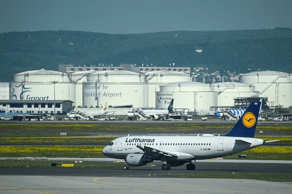 Lufthansa Warns of Higher Fuel Costs as Iran War Drives Oil Prices Higher