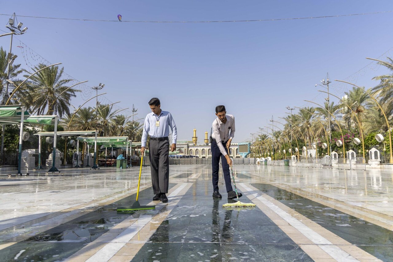 Al-Abbas Holy Shrine Staff Clean Bayn Al-Haramayn to Serve Visitors