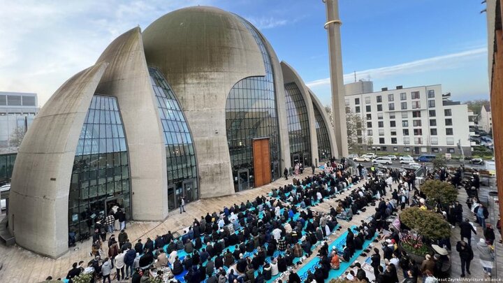 دراسة حديثة تكشف عن عدد المسلمين في ألمانيا خلال عام 2025