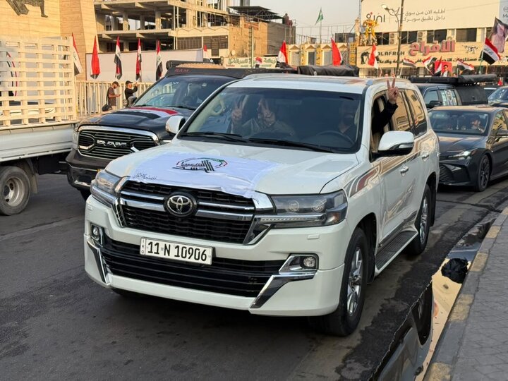 تقرير مصور/ العراقيون يحتفلون في بغداد بخروج القوات الامريكية من البلاد