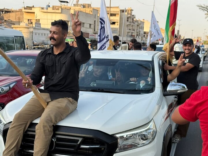 تقرير مصور/ العراقيون يحتفلون في بغداد بخروج القوات الامريكية من البلاد