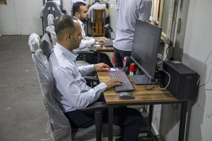 تقرير مصور/ تقديم 15 ألف وجبة لزائري مرقد أبي الفضل العباس (ع) ليلة الجمعة