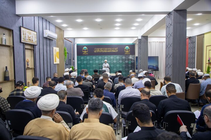 تقرير مصور/ إقامة دورة تخصصية عن الأطوار الحسينية في بغداد