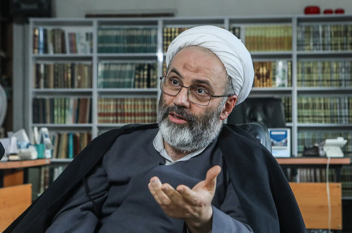 تهرانی: همنشینی با اهل دنیا، حالت شکرگزاری را از انسان می‌گیرد