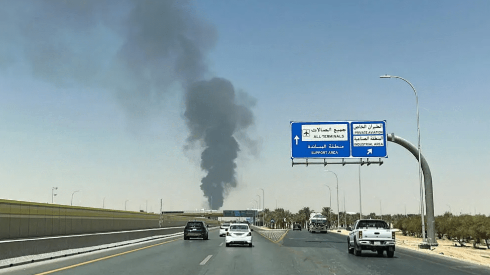سعودی جارحیتوں کا جواب / یمنی میزائلوں نے آرامکو کو آگ لگا دی + ویڈیوز