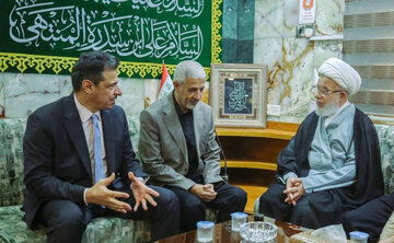 العتبة الحسينية تتكفل بتحمل تكاليف علاج طبيب فلسطيني جاء من غزة