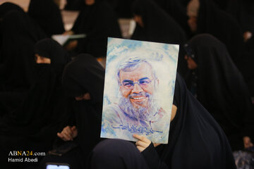 Foto / Hz. Fâtıma Ma‘sûme (s.a.) Türbesi’nde Şehit Seyyid Hasan Nasrallah’ın şehadetinin ikinci yıl dönümü merasimi.