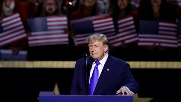Trump di tengasiya siyasî de: Kêmbûna populerîtiyê(hezjekina), sûcdarkirina siyasîkirina dadgehê û fikarên derbarê sepandina Qanûna Serhildanê