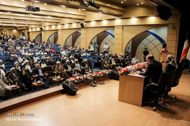 تقرير مصور/ بحضور جاليات اسلامية وعربية..إقامة مؤتمر "شهداء المقاومة" في مدينة قم المقدسة