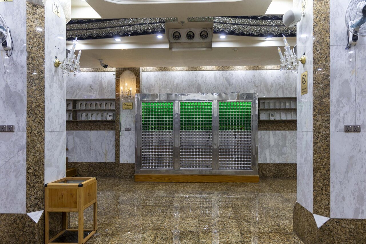 Al-Abbas Shrine Strengthens Cleaning, Shoe Storage and Water Services for Visitors
