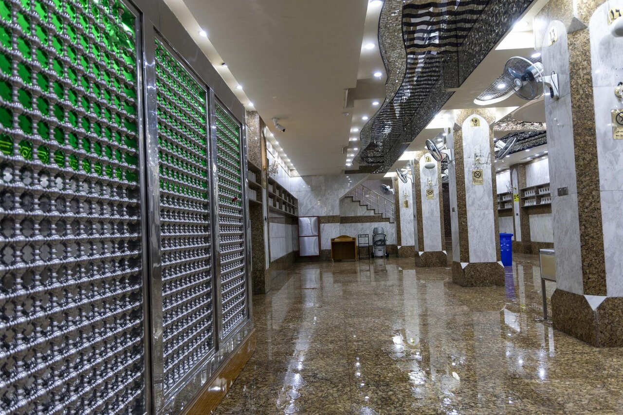 Al-Abbas Shrine Strengthens Cleaning, Shoe Storage and Water Services for Visitors