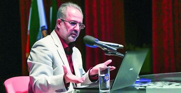 US Military Withdrawal not End of US Iraq Presence, Iran Needs Long-term Iraq Strategy