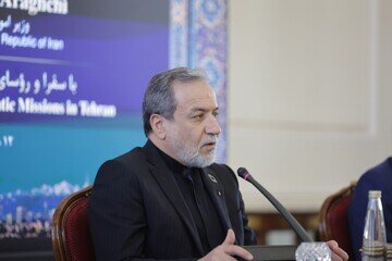 عێراقچی: ئێران ئامادەی ڕێککەونێکی شەرەفمەندانیە