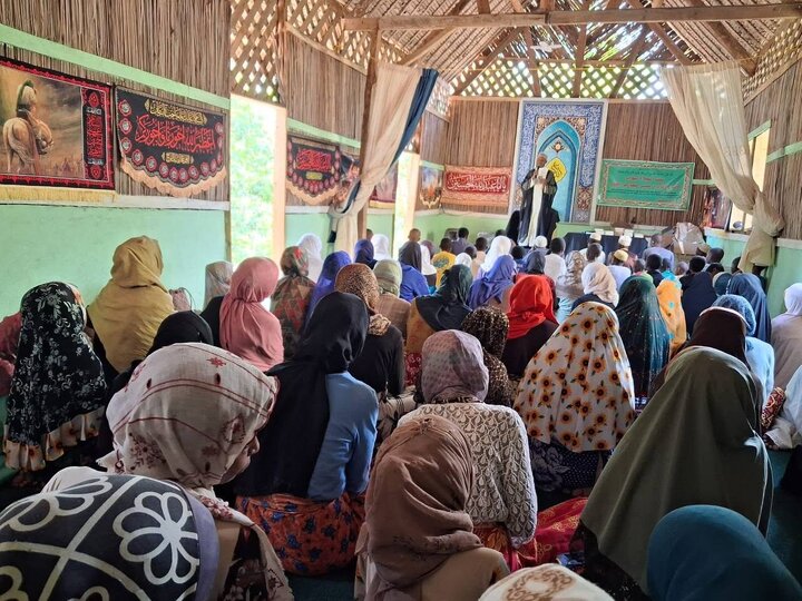 Foto / Hz. Abbas'ın (a.s) Mukaddes Türbe Görevlileri, Madagaskar’da Ehlibeyt Sevdalılarının Katılımıyla Cuma Namazı Düzenledi