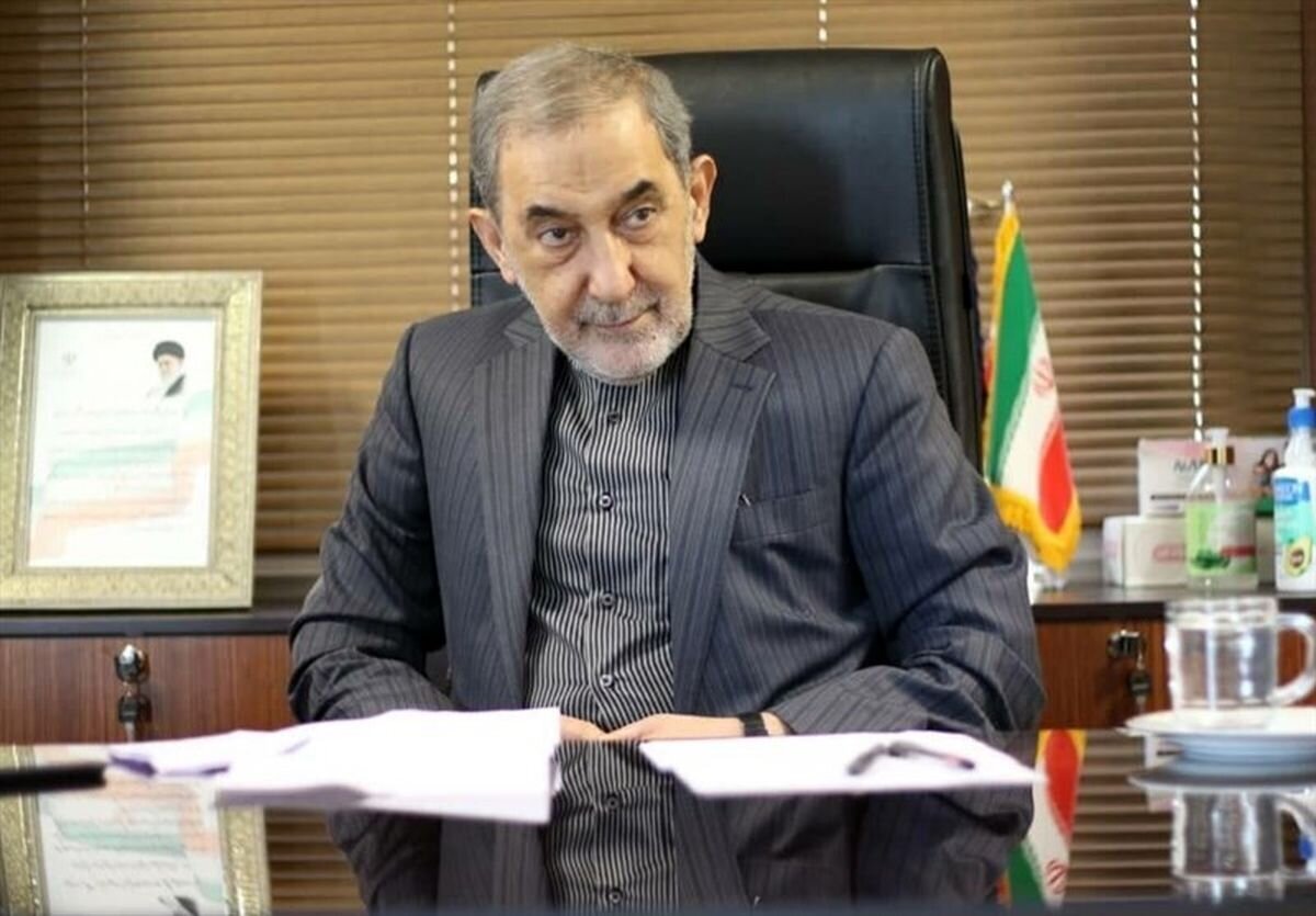 ولایتی: نصف صدی بھی مکمل نہ ہونے والا ملک ایران کے تاریخی جزائر پر دعویٰ کر رہا ہے