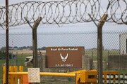 Фирори ногаҳонии 12 бомбаафкани Амрико аз Англия