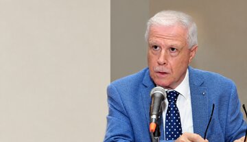 إغلاق إيران لمضيق هرمز يشبه قنبلة نووية اقتصادية / الهيمنة الأمريكية أُفرغت من الداخل