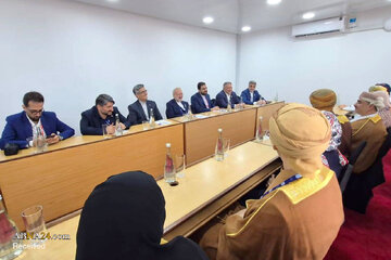 Foto / İran Parlamento Heyeti ile Umman Meclis Başkanı Görüşmesi