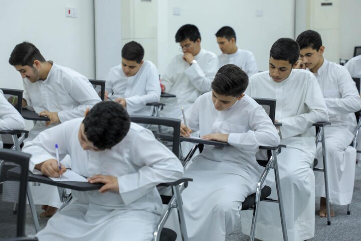 تقرير مصور/ العتبة العباسية تنظّم مسابقةً في حفظ مختارات من كتاب (الأربعون حديثًا) في النجف الأشرف